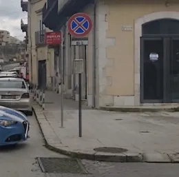 Le spaccate ai negozi di via Tirella a Modica, la polizia blocca un uomo