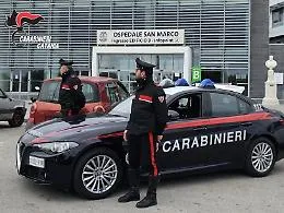 Catania, aggredisce un infermiere in servizio al Pronto Soccorso: denunciato 