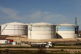 Petrolio, l'Italia apre  il &ldquo;paracadute&rdquo;  delle sue riserve strategiche: cosa cambia davvero da aprile a giugno
