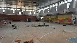 Lo scempio del PalaHamel: il tempio dello sport distrutto da vandali e incuria