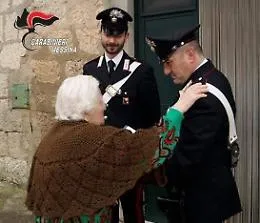 Finto carabiniere tenta truffa a una donna: arrestato 48enne nel Messinese