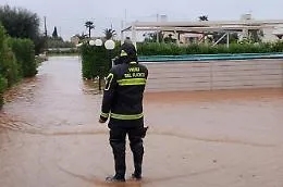 L&rsquo;Italia sott&rsquo;acqua e il conto salato: tra siccit&agrave; estrema e nubifragi bruciati 19 miliardi in 10 anni 
