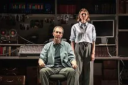 Il lato oscuro (ed esilarante) del trasformismo: Paolo Calabresi in scena con i suoi "falsi" d'autore