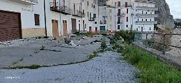 Sutera, il quartiere sospeso sull'abisso: crepe, sgomberi e case inagibili