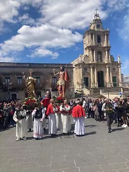 "A nisciuta 'ro Re a Loria": &egrave; la Pasqua di Monterosso Almo