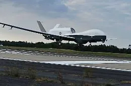 Pilota F-15 salvato in Iran, drone Triton decollato da Sigonella: il ruolo della base siciliana nell'operazione