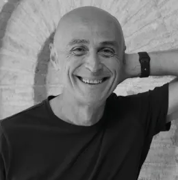 Andrea Ch&eacute;nier approda al Teatro Massimo Bellini: rivoluzione, passione e grande impatto visivo
