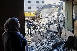 A Beirut l'inferno all'improvviso, 160 bombe di Israele senza avvisare: 254 morti e oltre mille feriti
