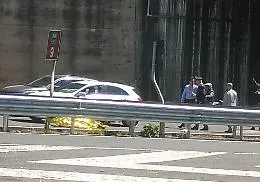 Moto contro il guard rail lungo viale Mediterraneo: a Catania muore un centauro 