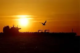 Stretto di Hormuz: oltre 20 navi commerciali in transito nelle ultime 24 ore