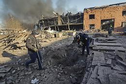 Ondata record di droni e missili: Kiev, Odessa e Dnipro nel mirino. Colpita  anche Tuapse