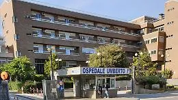 Garza dimenticata in addome dopo l'intervento: l'Asp condannata a risarcire una cinquantenne