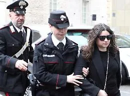Ventiquattro anni per Chiara Petrolini: colpevole di un omicidio, assolta per l'altro
