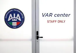 La rivolta dei fischietti: &laquo;Un sistema di minacce e codici segreti&raquo;
