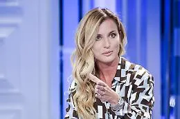 Beatrice Venezi, addio alla Fenice tra accuse: &laquo;Ho saputo dalla stampa della fine della collaborazione&raquo;