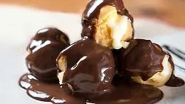 Cocaina nascosta in un profiterole: fermato con 200 grammi di droga
