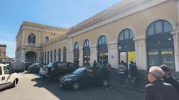 Falso allarme bomba a Catania: lavoratrice ferita, l'Ugl chiede interventi urgenti