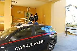 Palermo, torna la banda del kalashnikov: crivellate di colpi una pizzeria e una macelleria allo Zen