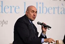 Il ministro Crosetto a Pantelleria: &laquo;La difesa non &egrave; alternativa a sanit&agrave; e scuola, &egrave; il presupposto della libert&agrave;&raquo;