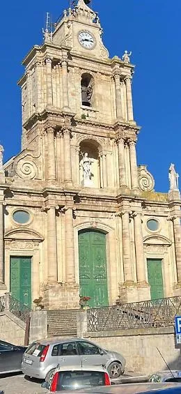 Monterosso Almo, arrivano 26mila euro per tutelare i portoni della basilica di San Giovanni