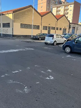 Allarme a Catania: incrocio di via Generale Ameglio e via Salvatore Grasso, segnaletica sbiadita e rischio incidenti