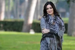  La verit&agrave; di Manuela Arcuri, l'amore sconfitto dalla routine: &laquo;Perch&eacute; con Giovanni &egrave; finita&raquo;