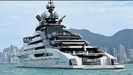 Ecco di chi &egrave;  lo yacht non sanzionato che &egrave; riuscito ad attraversare lo Stretto di Hormuz