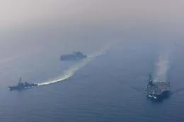 Venti di guerra nel Golfo:  missili iraniani contro una fregata Usa, tensione alle stelle
