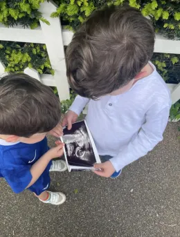Un altro royal baby in arrivo alla Corte di Inghilterra: ecografia sui social della futura mamma