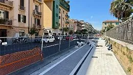 Pista ciclabile in via Cesare Battisti, prorogata, ma con una variante