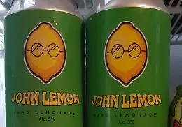 Il sapore amaro del copyright:  Yoko Ono "spegne" la birra John Lemon