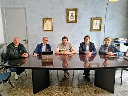 Aci Sant'Antonio lancia l'app ufficiale: il Comune in tasca ai cittadini