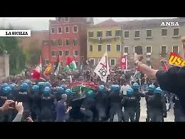 Venezia, Biennale senza pace: proteste contro Israele dopo quelle contro la Russia