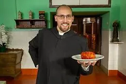 &laquo;Non volevo fare il cuoco&raquo;: oggi &egrave; il volto cult di &ldquo;Le ricette del convento&rdquo;