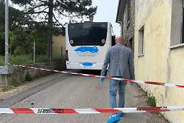 Terrore sul bus a Santa Lucia: 44enne presa a martellate da un uomo