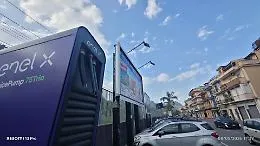 Svolta green in stallo a Taormina e Giardini Naxos: colonnine occupate, cavi rubati: "Ricariche impossibili"