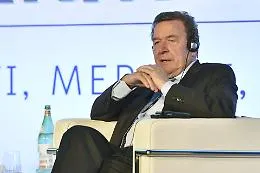 L'Europa alza il muro: "Il negoziatore lo scegliamo noi, non Putin". Perch&eacute; l'Ue chiude la porta a Schr&ouml;der 