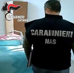Anziani invisibili e igiene a rischio: scoperta struttura irregolare a Gravina di Catania