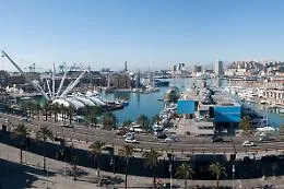 Genova rompe l'asfalto, come funziona la depavimentazione urbana e quali effetti ha sulle citt&agrave;
