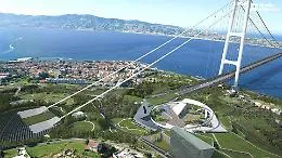 Il Ponte pu&ograve; attendere: tra i 2,8 miliardi che il governo ha tolto all'opera (per ora) anche i fondi della Sicilia