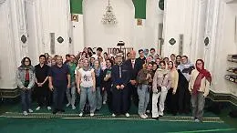 Gli studenti incontrano l'imam nella moschea: "Dialogo e confronto"