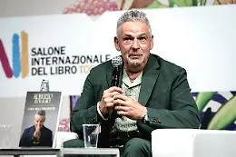 Roberto Baggio e la "la luce nell'oscurit&agrave;": &laquo;Ero ossessionato dal pallone&raquo;. E parla anche del rigore sbagliato nel '94