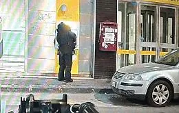 L'ordigno non esplode, fallisce il colpo alla Posta di via Canfora