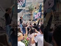 Il coro ultras nella piazza di Borgo Vecchio: &laquo;Alessia nel cuore&raquo;. L'omaggio alla bambina super-tifosa nel giorno dei funerali