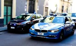 Tenta di fuggire dopo aver molestato una studentessa tedesca: bloccato e arrestato 