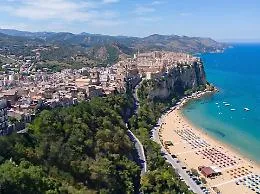 Il mare a Enna: la Sicilia delle promesse pre-elettorali
