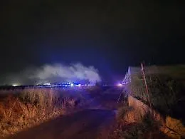 Donnalucata, incendio notturno dinanzi a un locale balneare