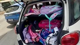 Quattordici bambini stipati in una Fiat 500L: scoperto a Palermo lo &laquo;scuolabus&raquo; abusivo