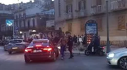 Tensione nel cuore di Modica bassa: caos, urla e paura