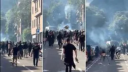 I fumogeni, la carica, le spranghe e le catene: il video degli scontri tra tifosi di Lecco e Catania